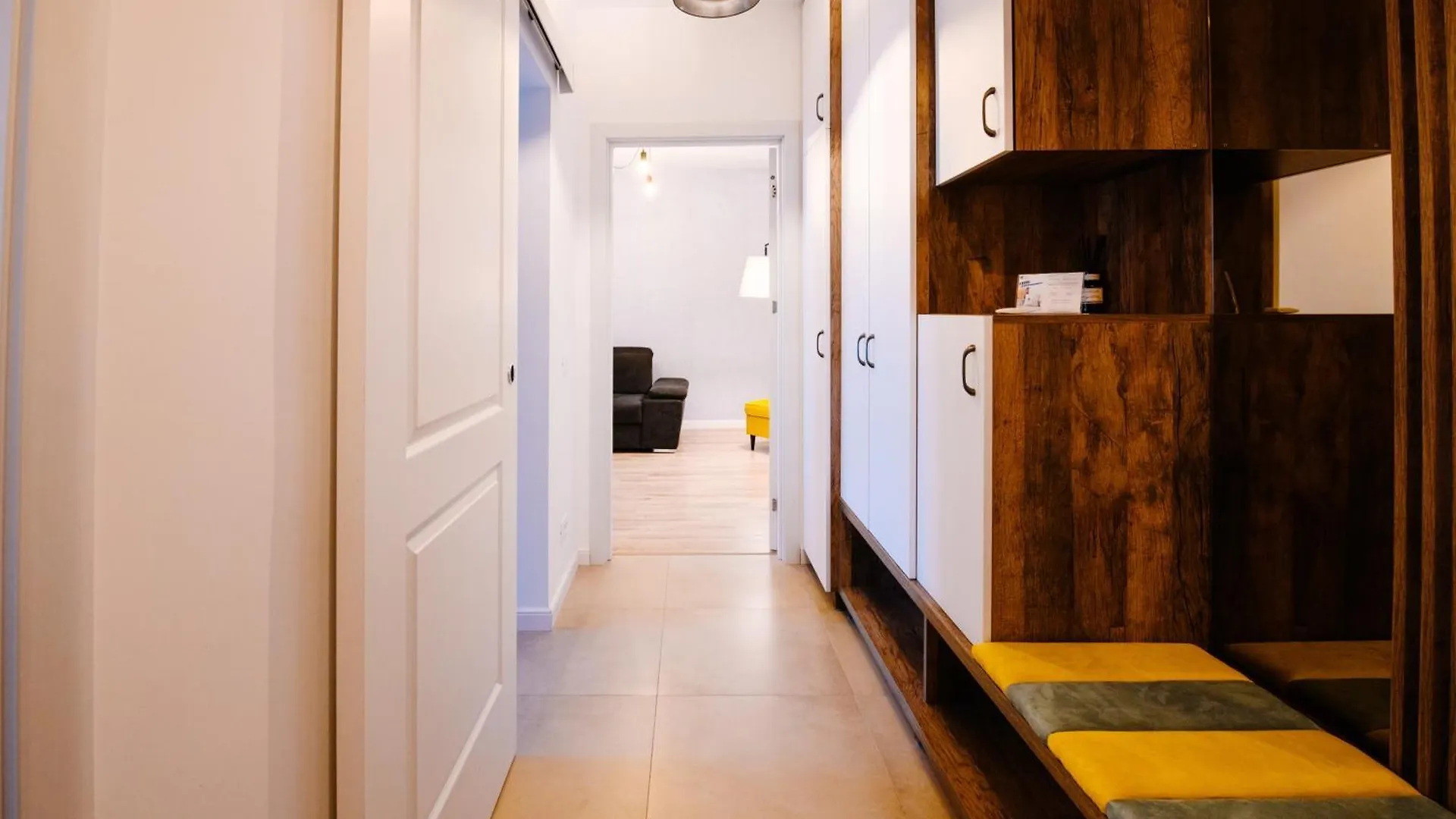 SmartConceptLiving Plaza Apartment Bucureşti 0*,  România