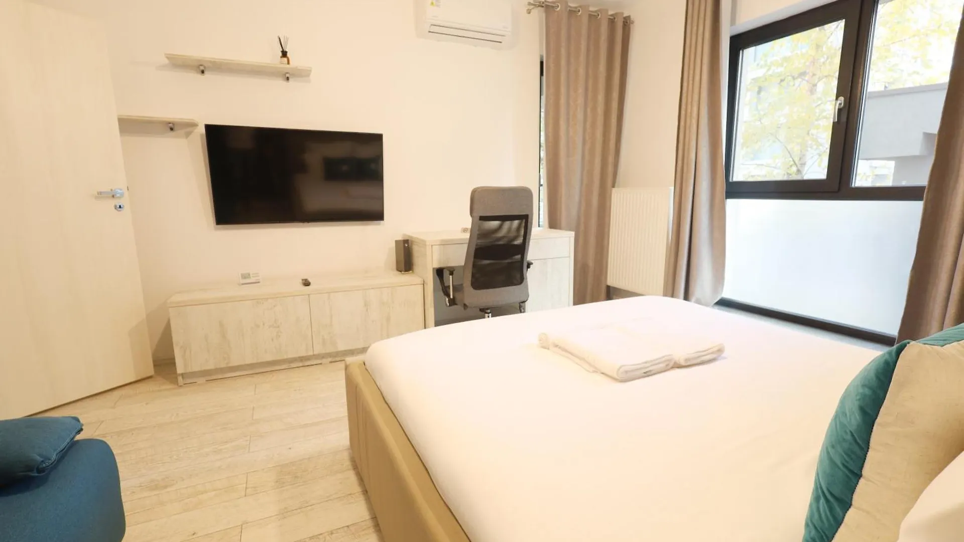 Smart Concept Living Plaza Apartment Bucharest