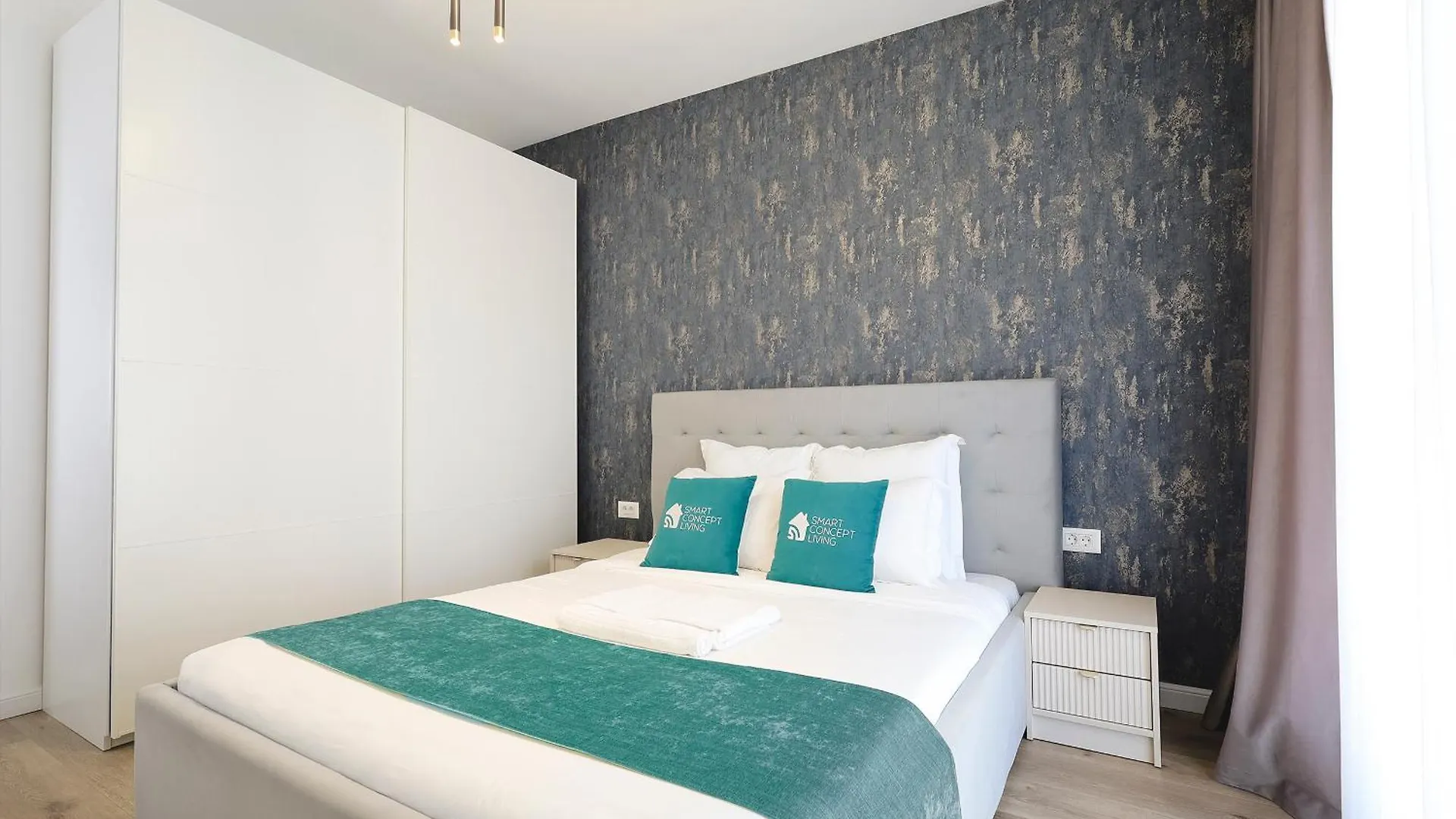 Smart Concept Living Plaza Apartment Bucharest