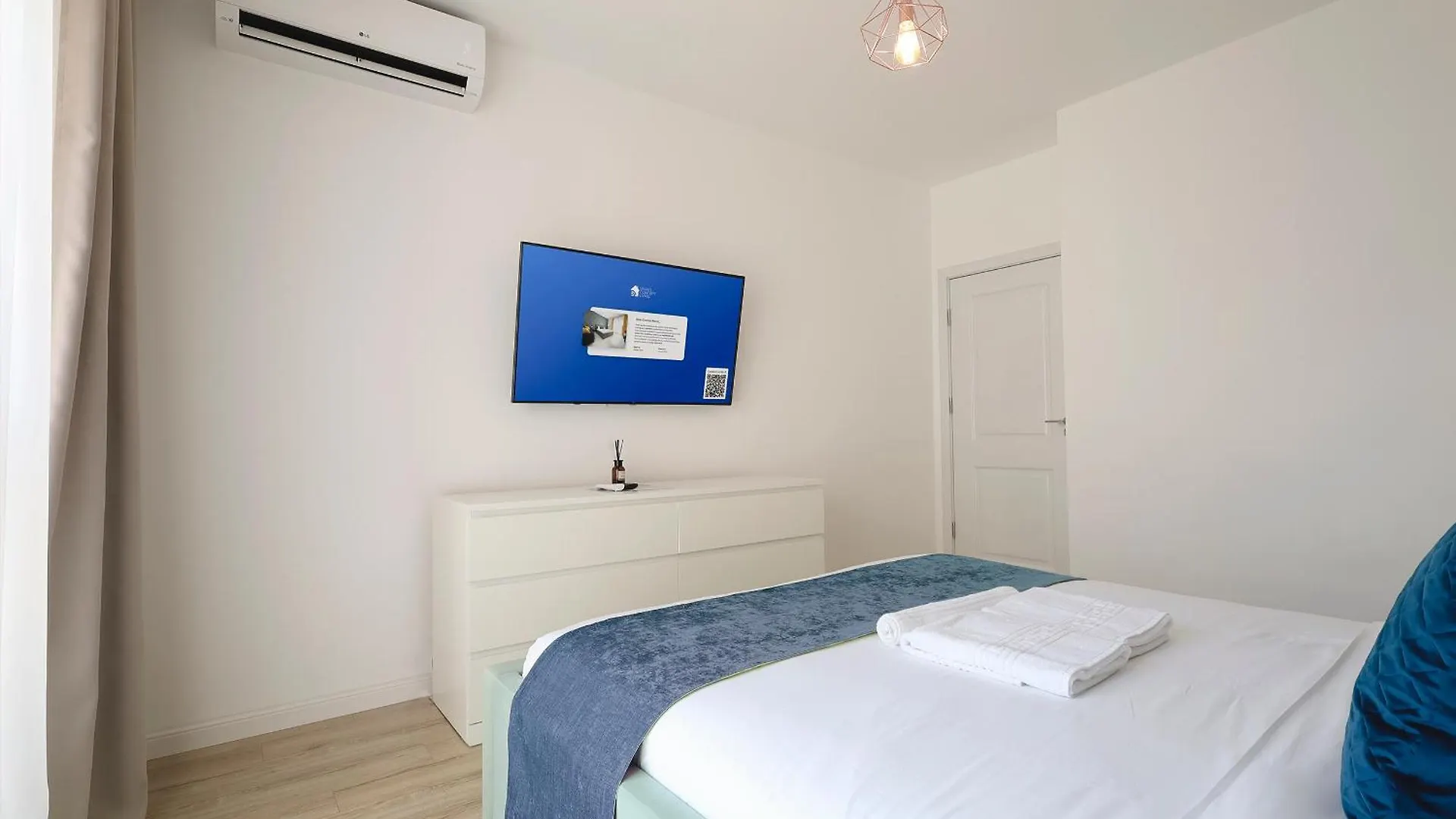 Smart Concept Living Plaza Apartment Bucharest